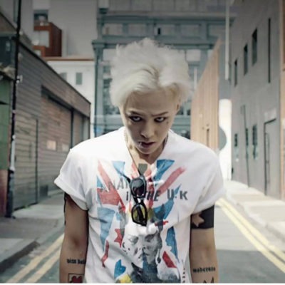 G-Dragon Crooked 