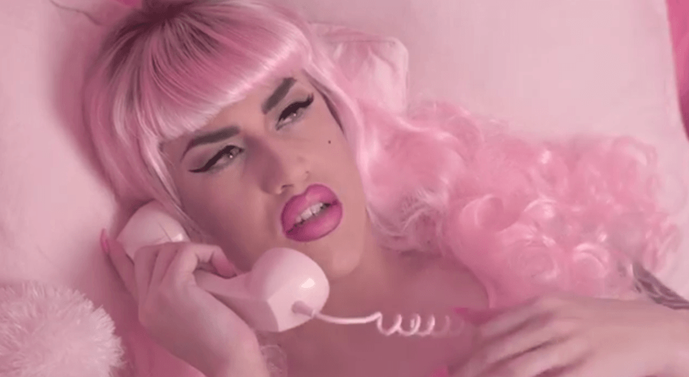 adore-delano-hello-i-love-you