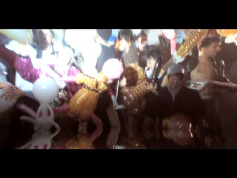 peaches balloons